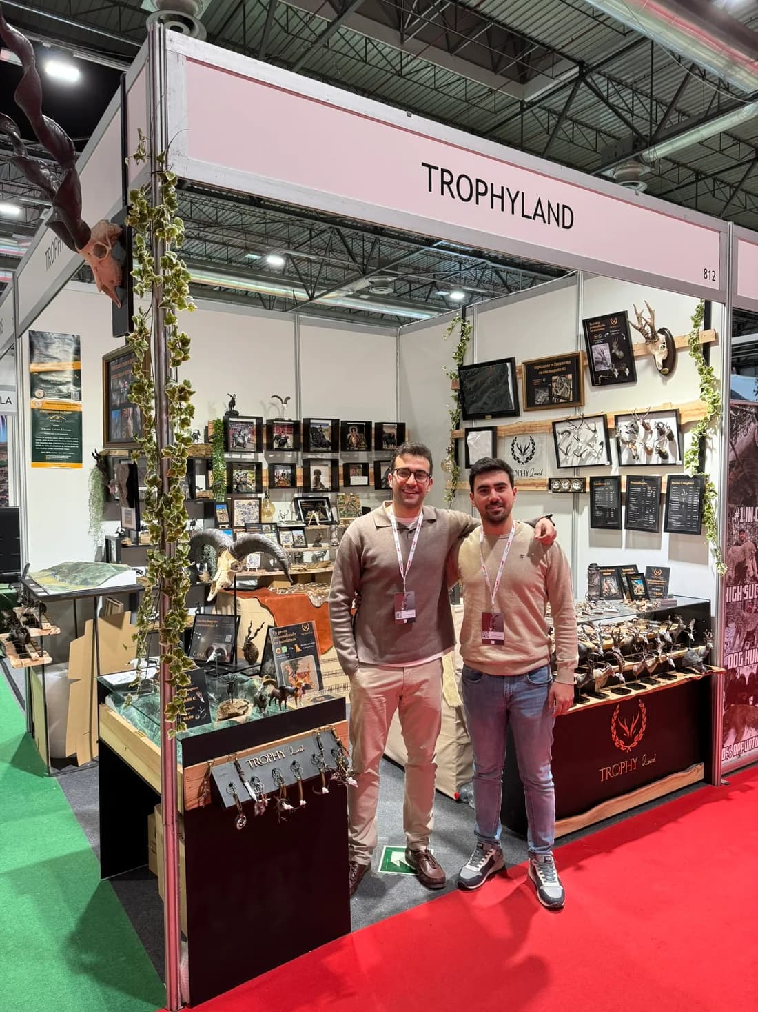 Taller y showroom de Trophyland en Cañete